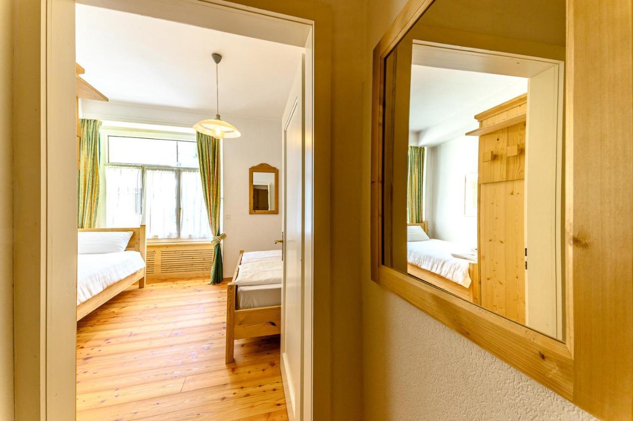 Hotel Centrale, Typically Swiss Poschiavo Eksteriør billede