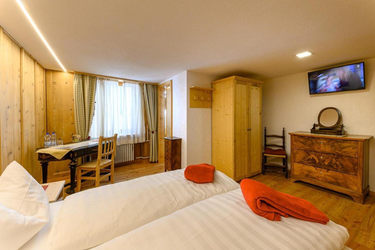 Hotel Centrale, Typically Swiss Poschiavo Eksteriør billede