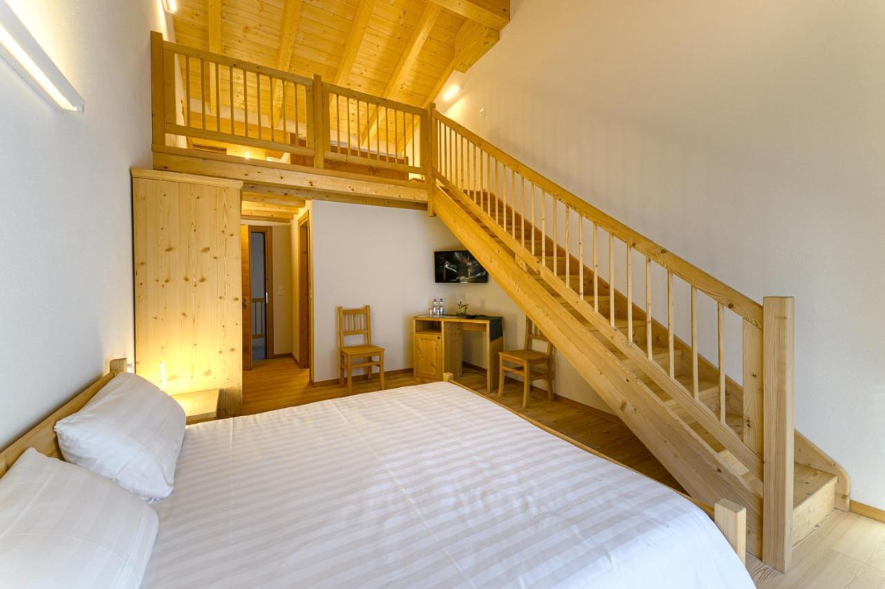 Hotel Centrale, Typically Swiss Poschiavo Eksteriør billede