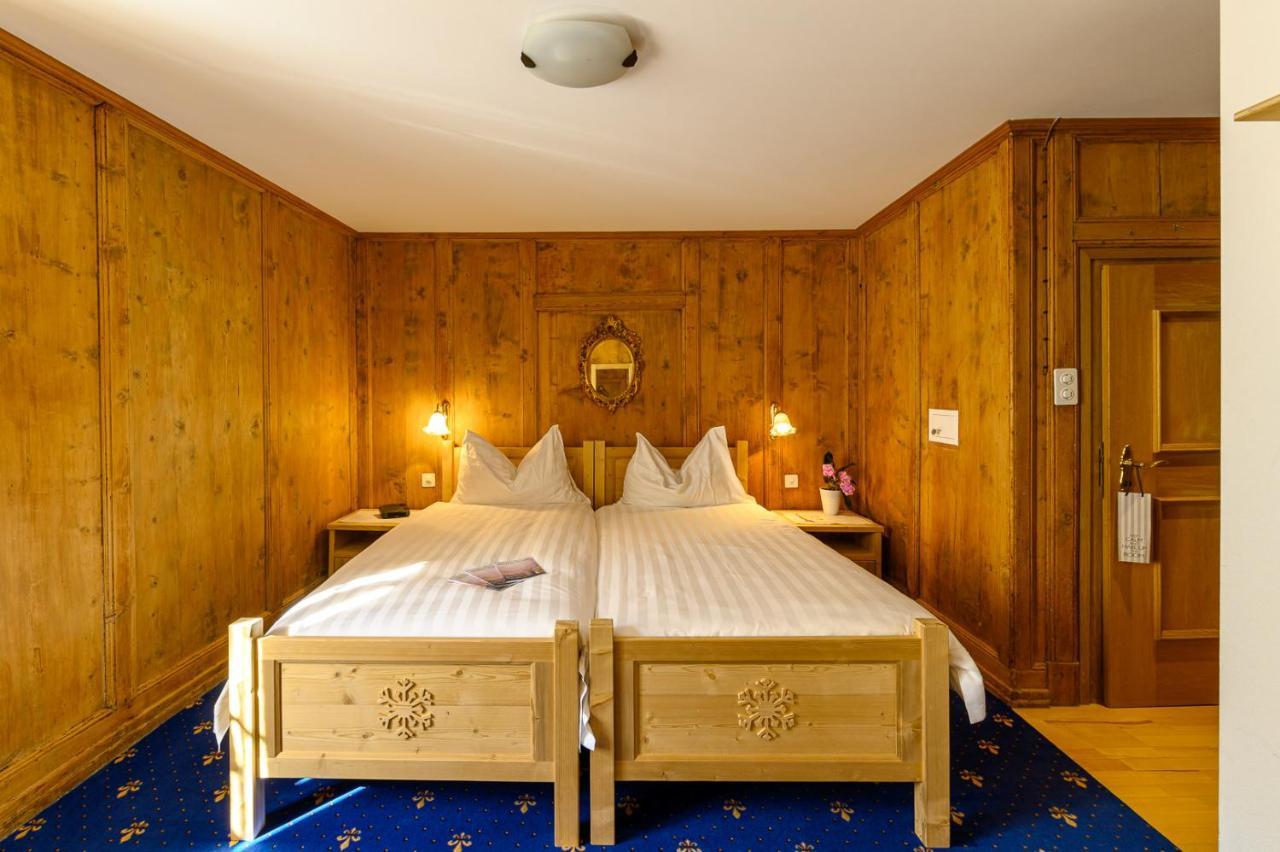 Hotel Centrale, Typically Swiss Poschiavo Eksteriør billede