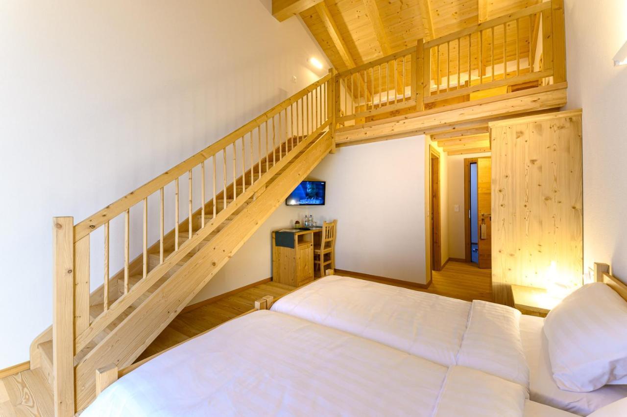 Hotel Centrale, Typically Swiss Poschiavo Eksteriør billede